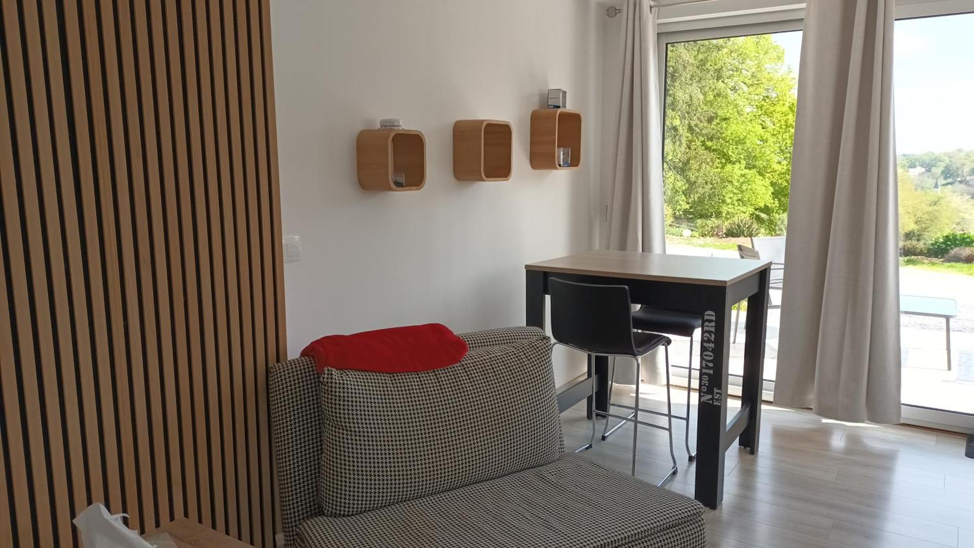 Studio Arnos Luaran gambar